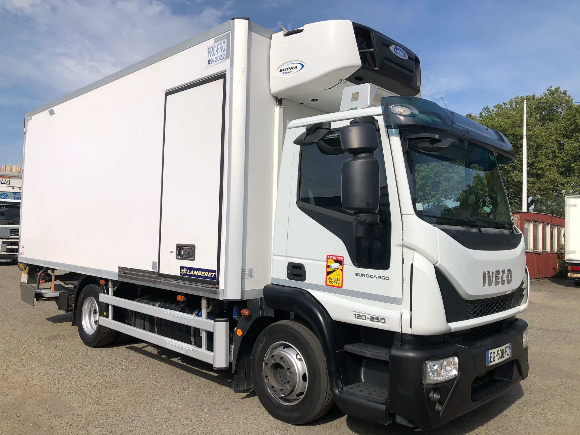 Rouen Poids Lourds : le spécialiste français du camion frigorifique